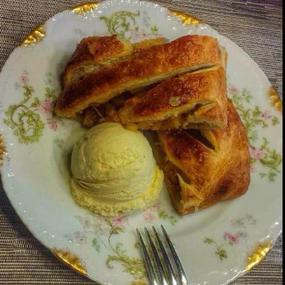 Apple tart with French vanilla ice cream